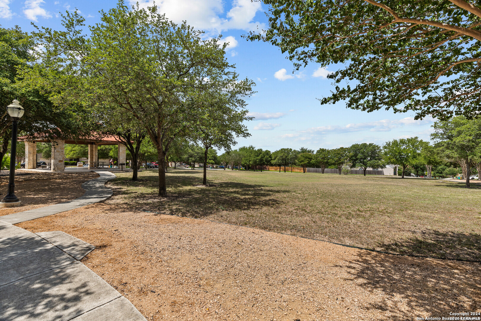 9427 Anderson Converse TX 78109