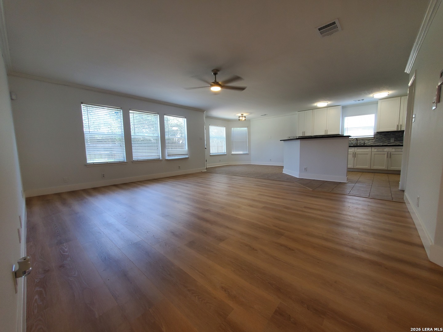 9427 Anderson Converse TX 78109