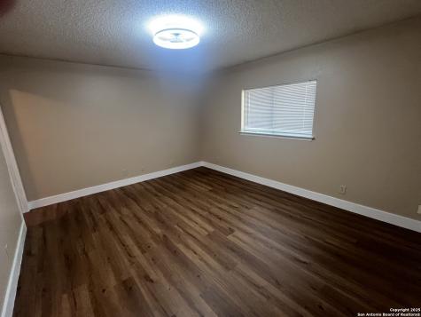 15558 Knollmeadow San Antonio TX 78247