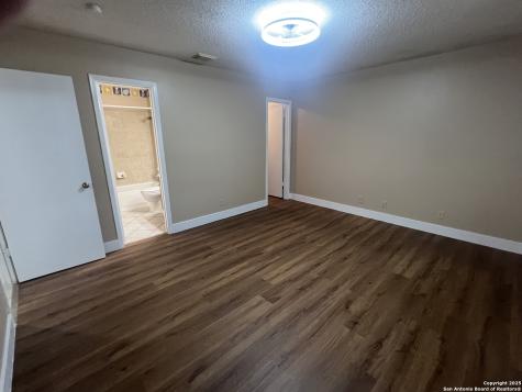 15558 Knollmeadow San Antonio TX 78247