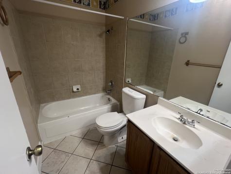 15558 Knollmeadow San Antonio TX 78247