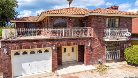 2251 Acapulco Drive Eagle Pass TX 78852