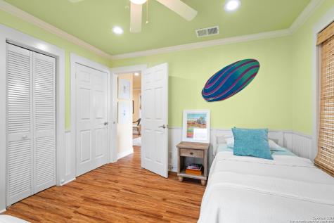 1419 S Magnolia Street Rockport TX 78382