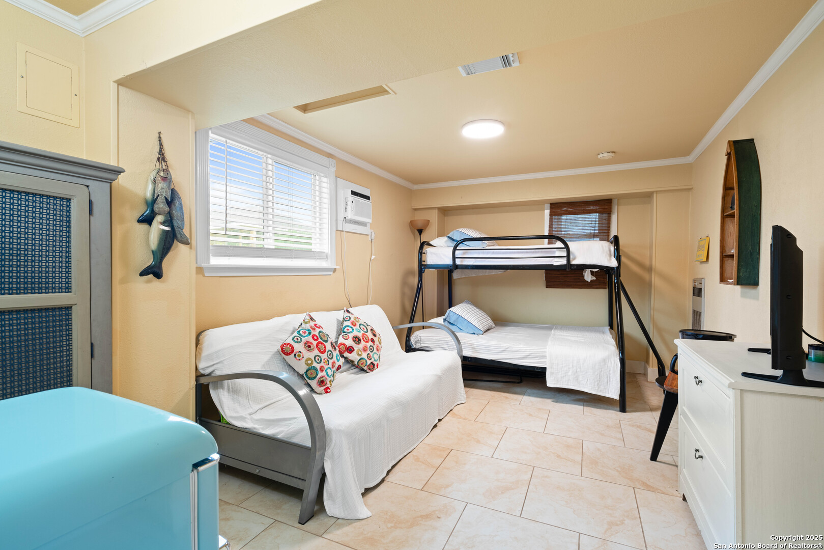 1419 S Magnolia Street Rockport TX 78382