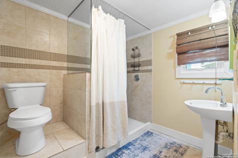 1419 S Magnolia Street Rockport TX 78382