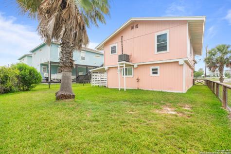 1419 S Magnolia Street Rockport TX 78382