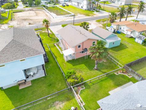 1419 S Magnolia Street Rockport TX 78382