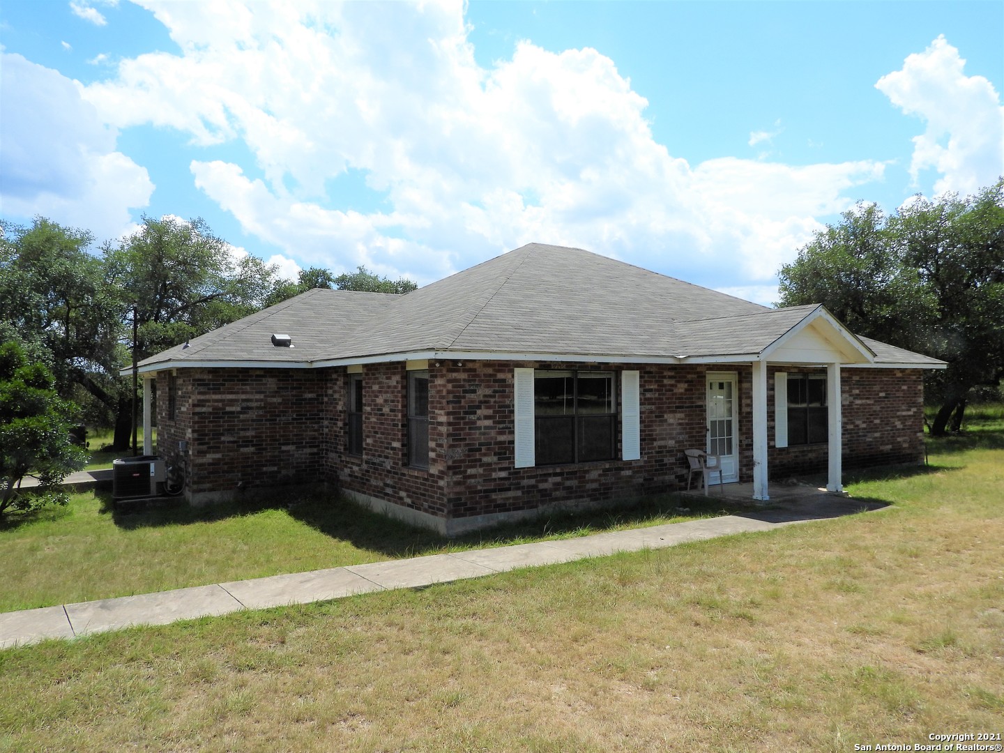383 Summit Road Lakehills TX 78063