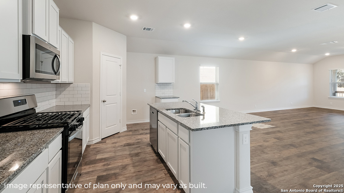 120 Hazel Peak Boerne TX 78006