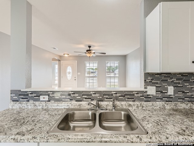 5835 Midcrown Drive San Antonio TX 78218