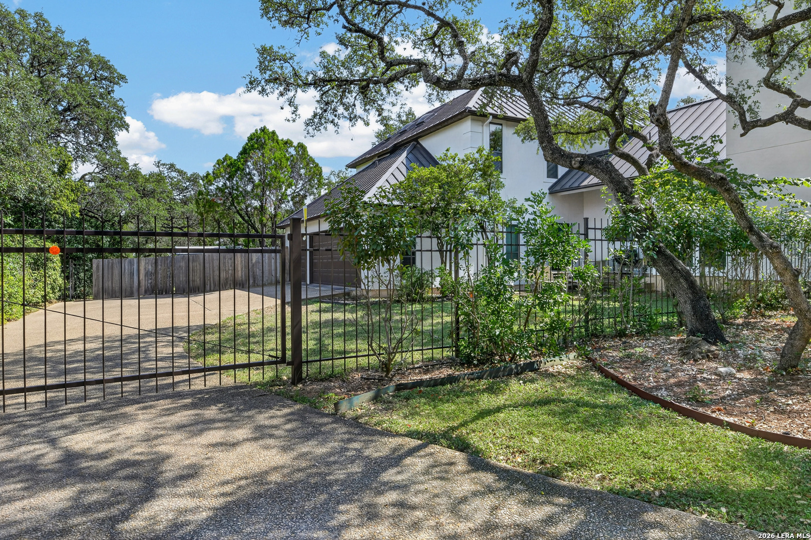 305 Happy Trail Shavano Park TX 78231
