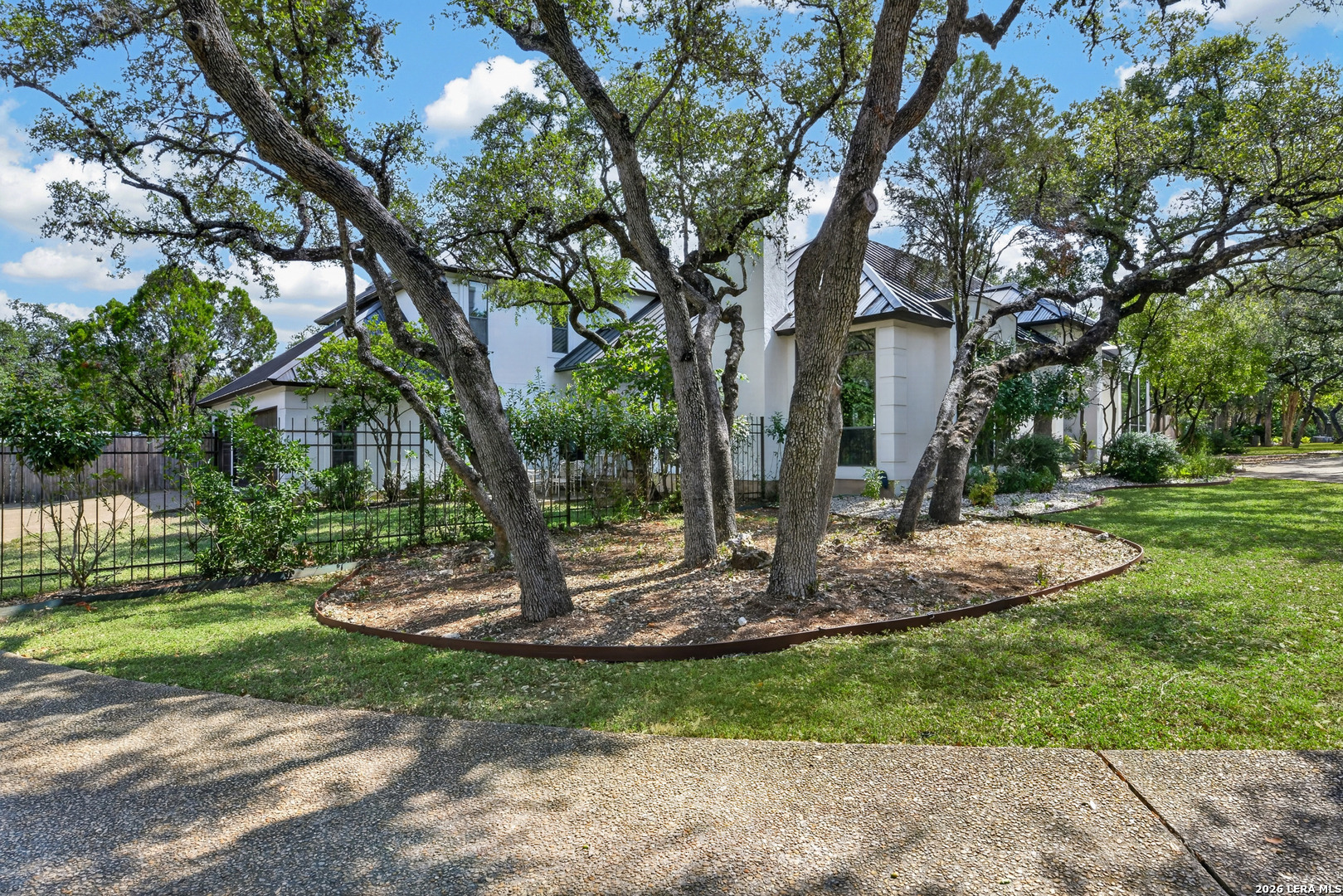 305 Happy Trail Shavano Park TX 78231