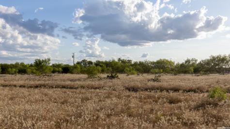 675 County Road 1629 Moore TX 78057