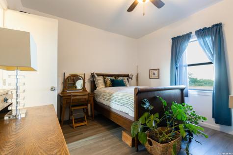 675 County Road 1629 Moore TX 78057