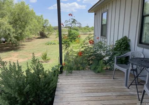 675 County Road 1629 Moore TX 78057