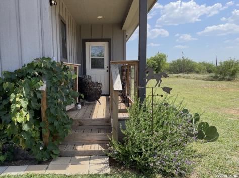 675 County Road 1629 Moore TX 78057