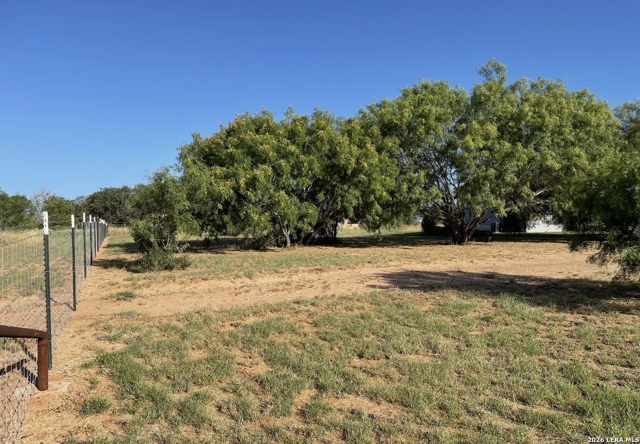 675 County Road 1629 Moore TX 78057