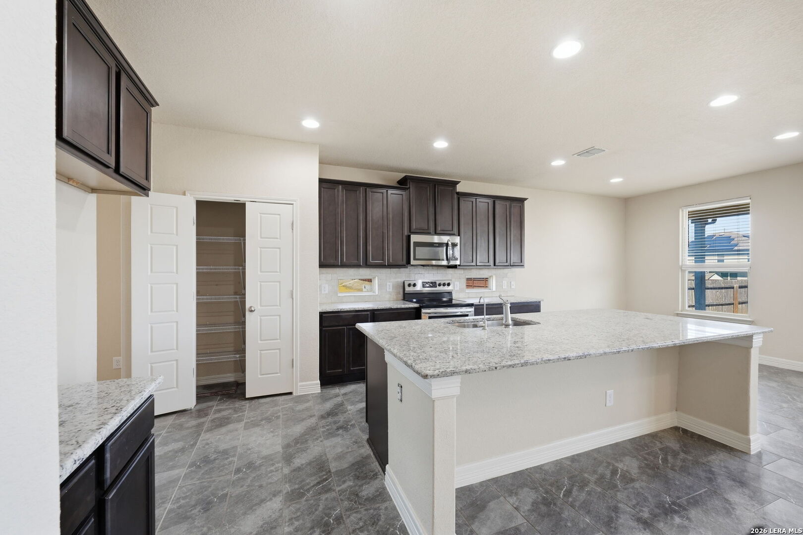 5044 Forest Oak Schertz TX 78108