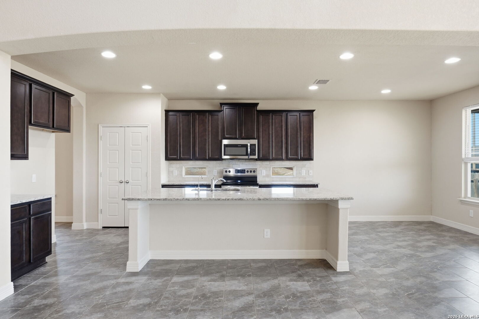 5044 Forest Oak Schertz TX 78108