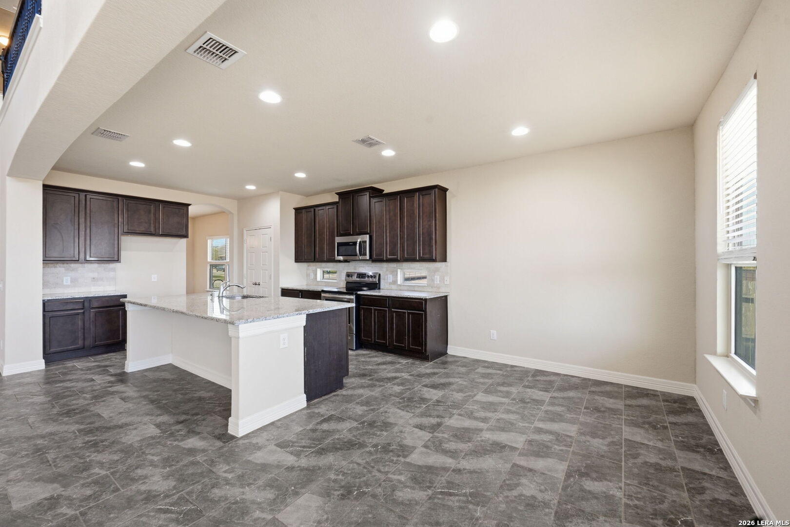 5044 Forest Oak Schertz TX 78108