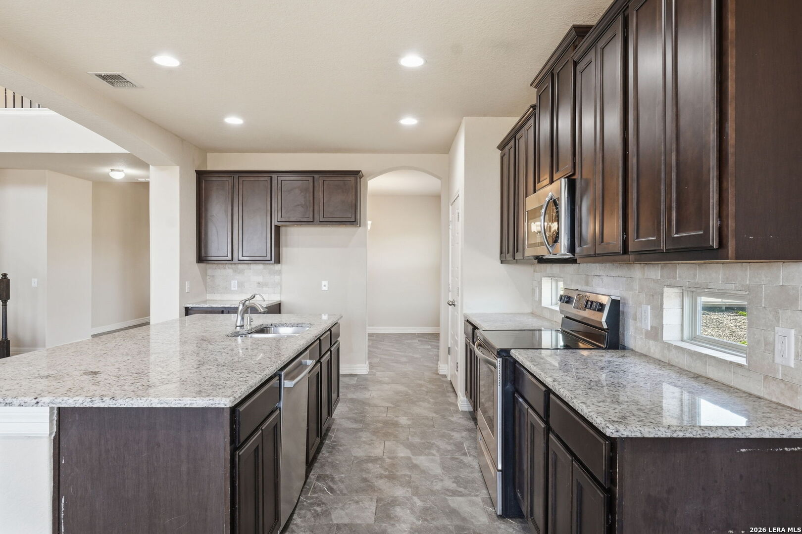 5044 Forest Oak Schertz TX 78108