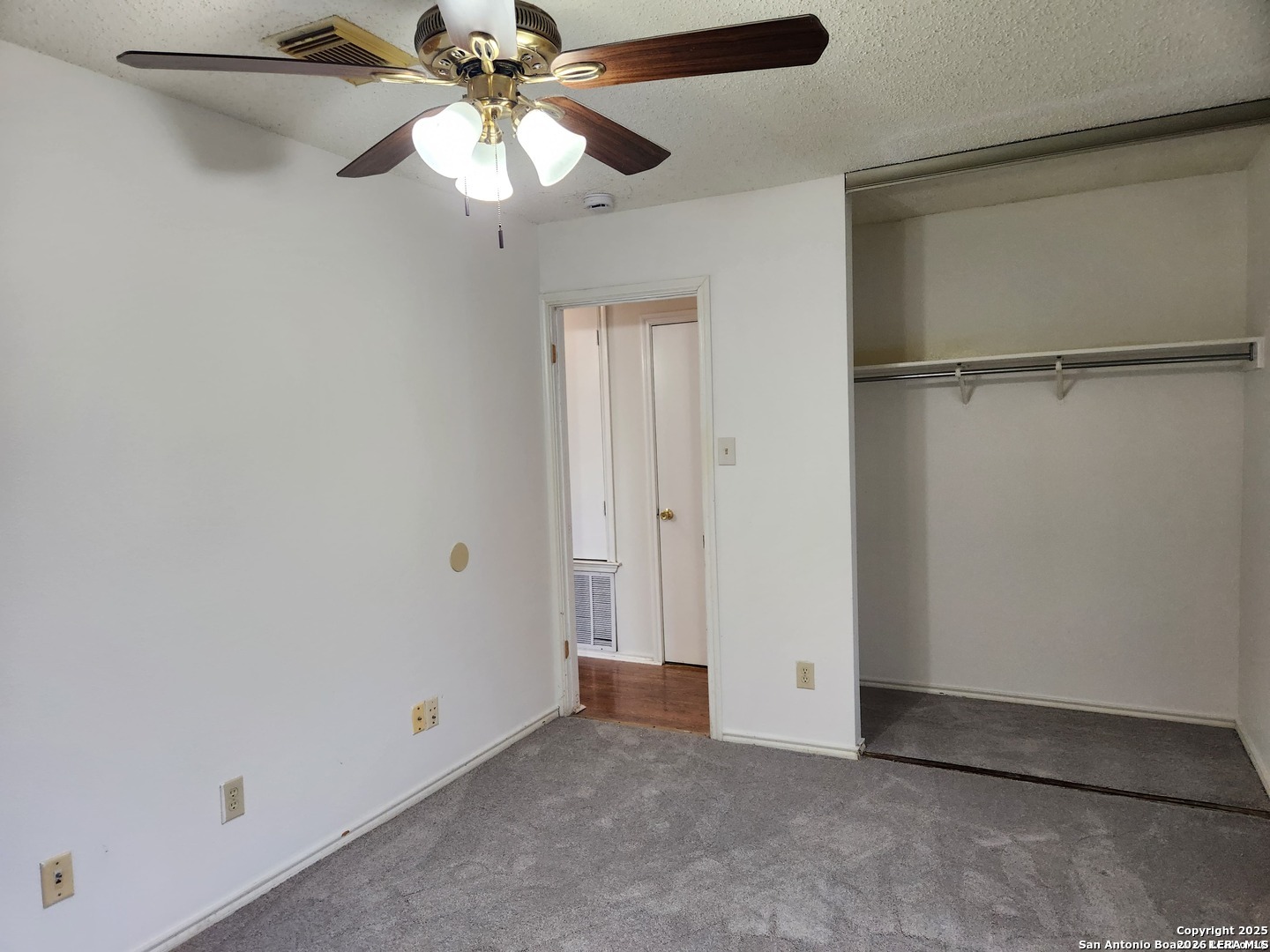 2117 Farmsville San Antonio TX 78245