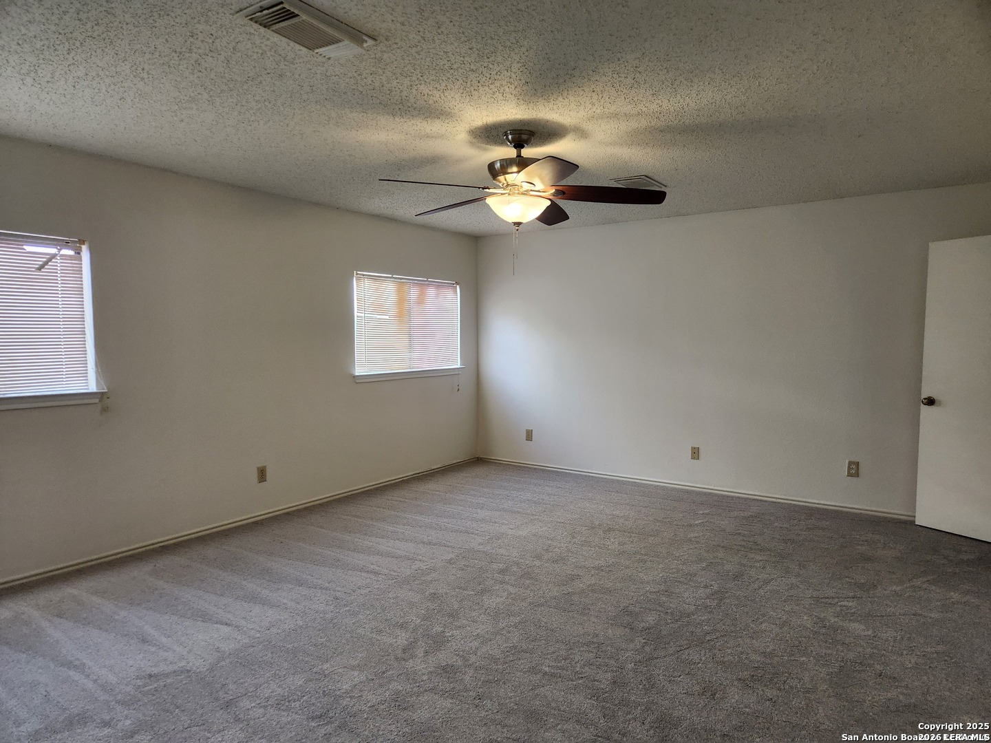 2117 Farmsville San Antonio TX 78245