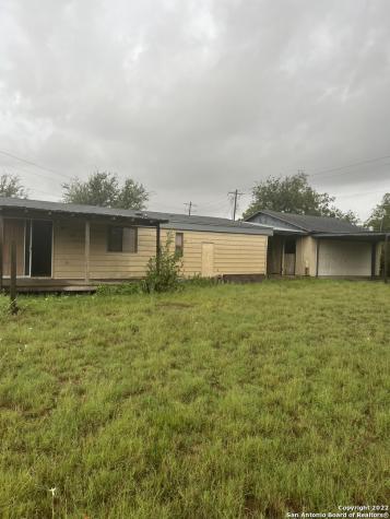 602 W 4th Street Nordheim TX 78141