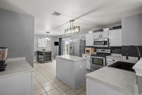 11005 Geneva Sound San Antonio TX 78254