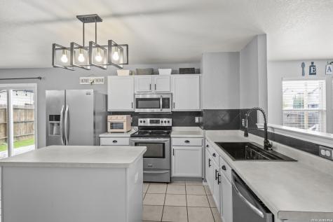 11005 Geneva Sound San Antonio TX 78254