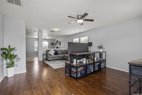 11005 Geneva Sound San Antonio TX 78254