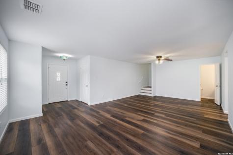 16642 Emerald Bluff Selma TX 78154