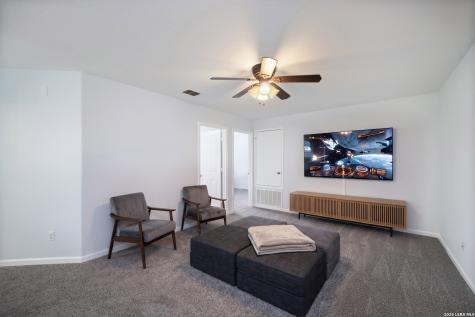 16642 Emerald Bluff Selma TX 78154