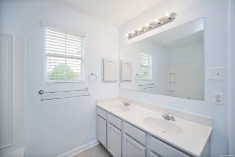 16642 Emerald Bluff Selma TX 78154