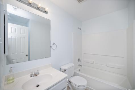 16642 Emerald Bluff Selma TX 78154