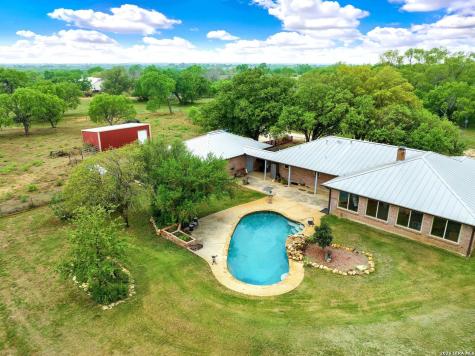 3190 Pittman Road St.hedwig TX 78152