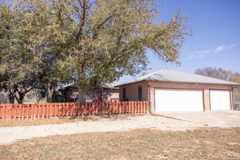 3190 Pittman Road St.hedwig TX 78152
