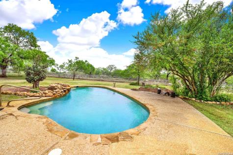 3190 Pittman Road St.hedwig TX 78152