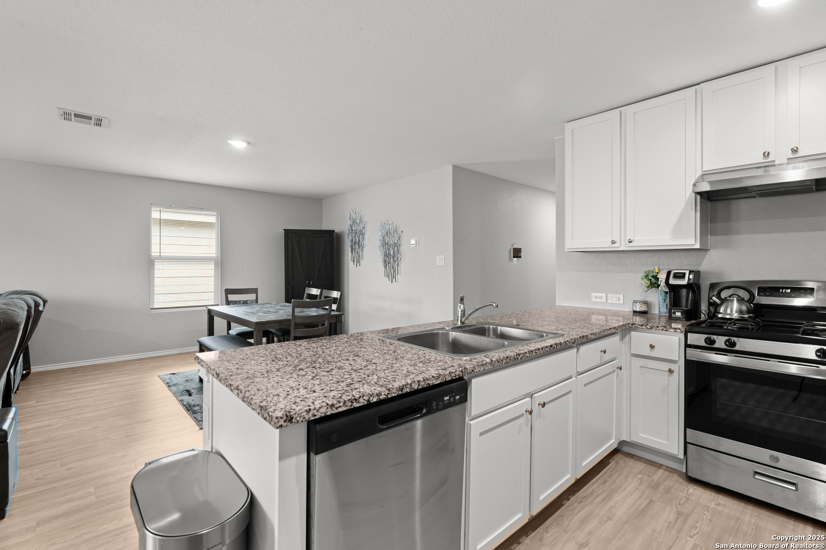 3362 Carducci Drive Converse TX 78109