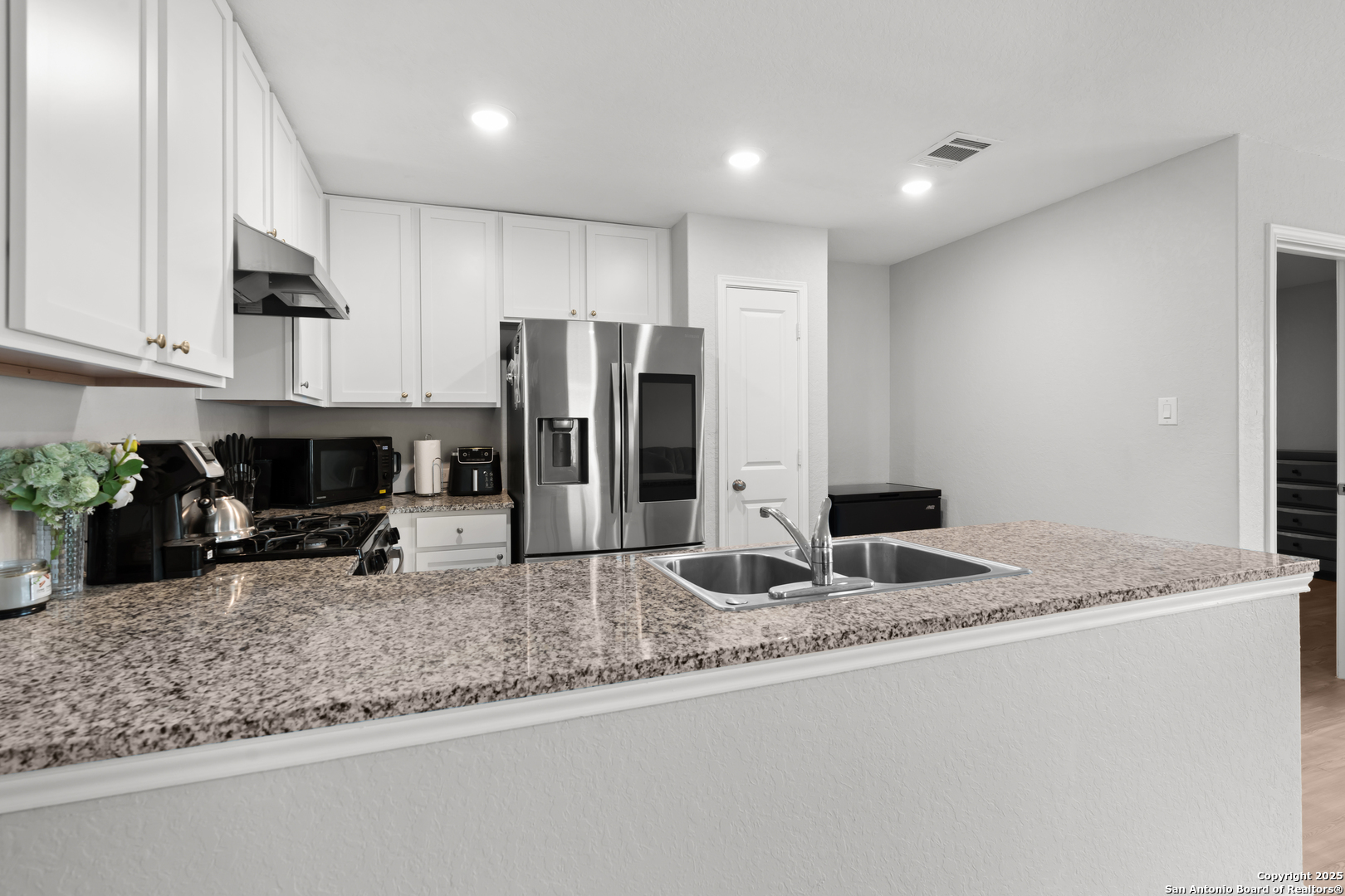3362 Carducci Drive Converse TX 78109