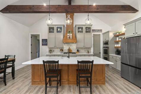 3260 Palomino Springs Bandera TX 78003