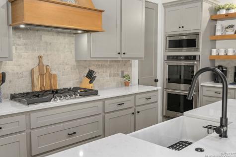 3260 Palomino Springs Bandera TX 78003