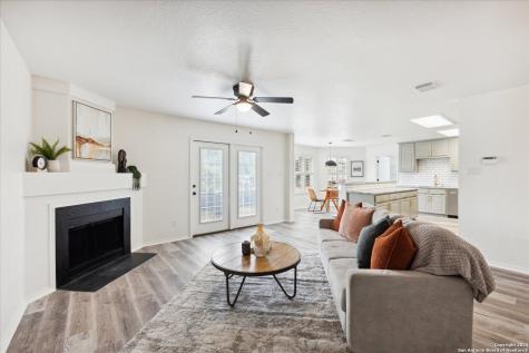 144 Springtree Hollow Cibolo TX 78108