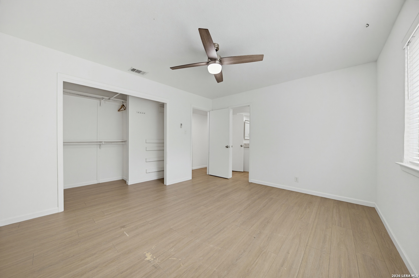 2302 Moss Bluff San Antonio TX 78232