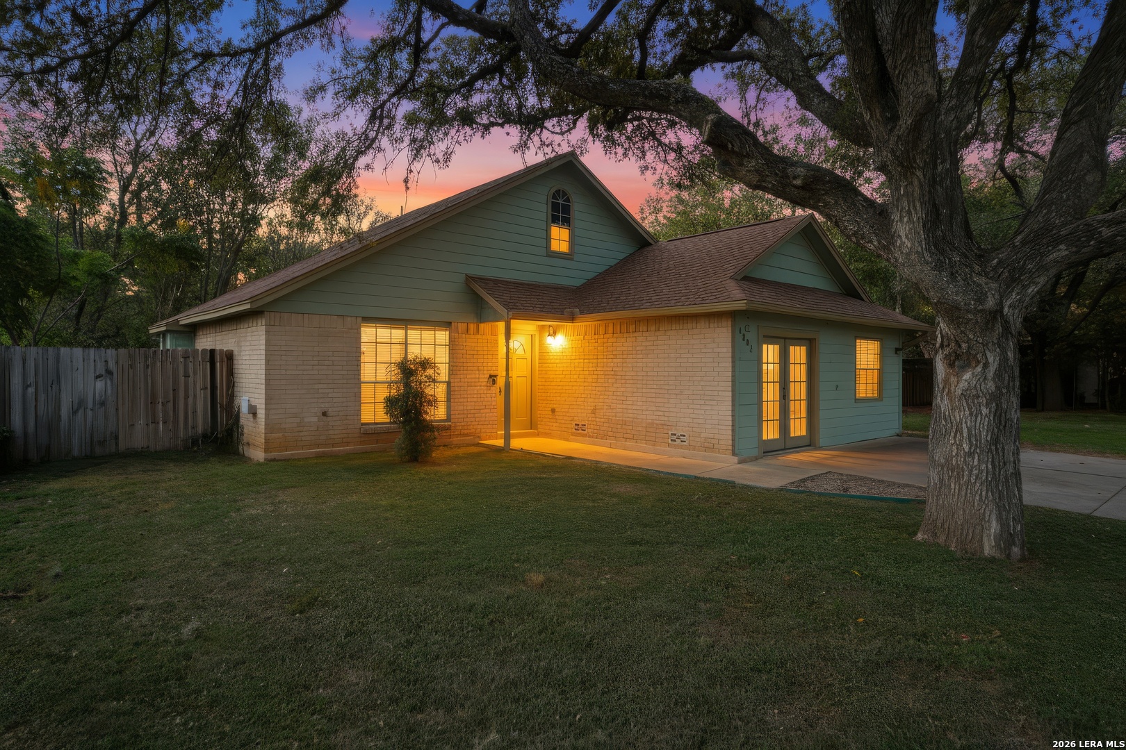 2302 Moss Bluff San Antonio TX 78232