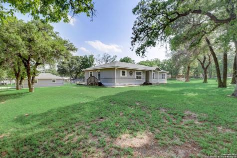 285 Oak Hollow Drive La Vernia TX 78121