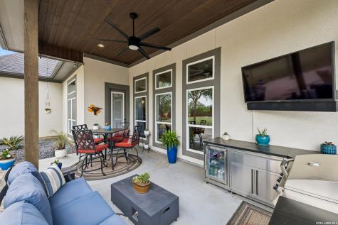 498 Double Gate Road Castroville TX 78009