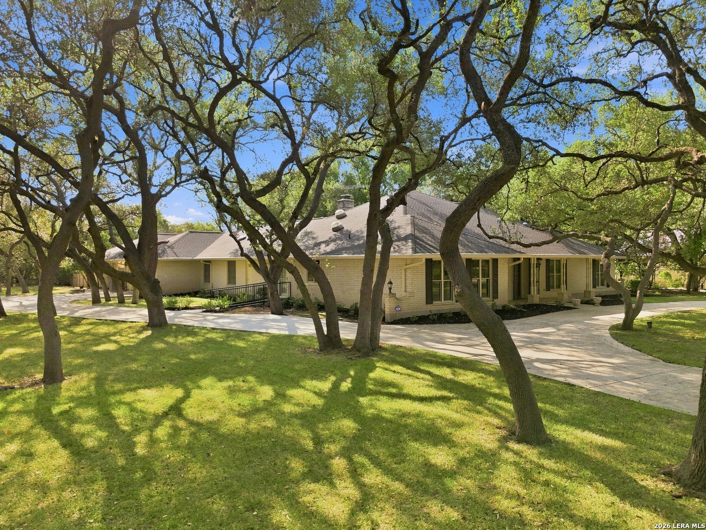 106 Bikeway Lane Shavano Park TX 78231