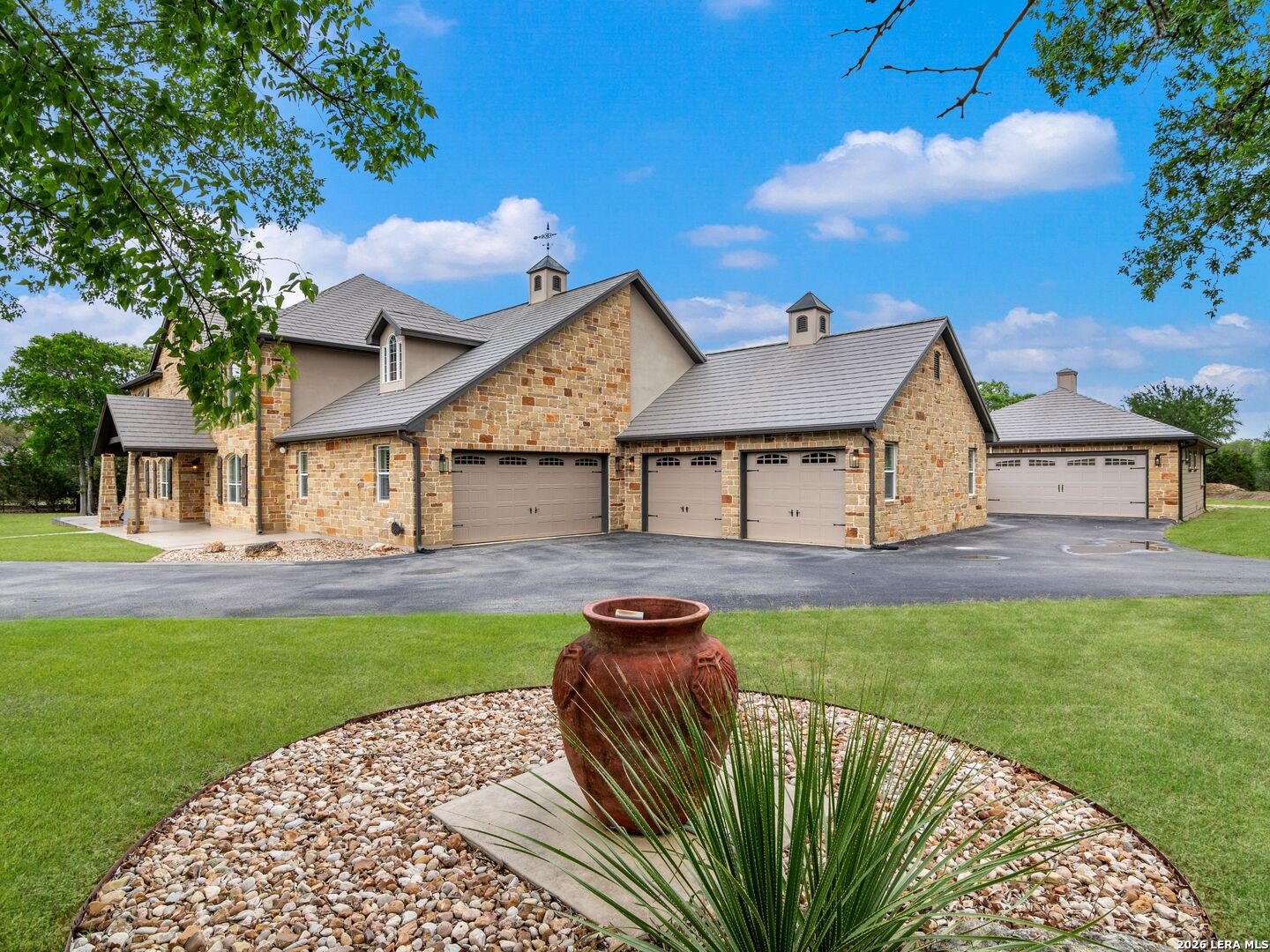 103 S Cibolo Hollow Fair Oaks Ranch TX 78015