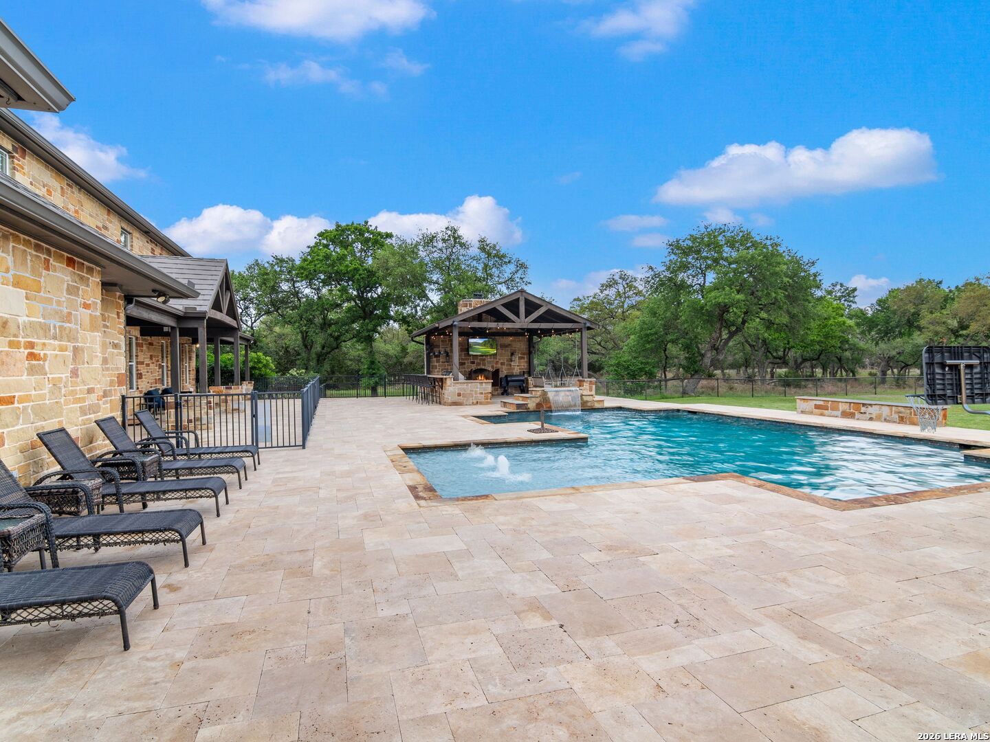 103 S Cibolo Hollow Fair Oaks Ranch TX 78015
